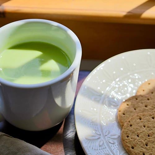 green-tea-matcha-latte-plate-cookies