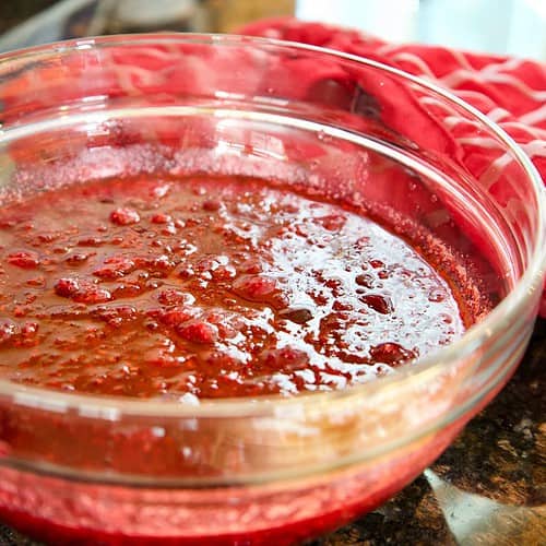 cranberry-sauce-with-raspberry