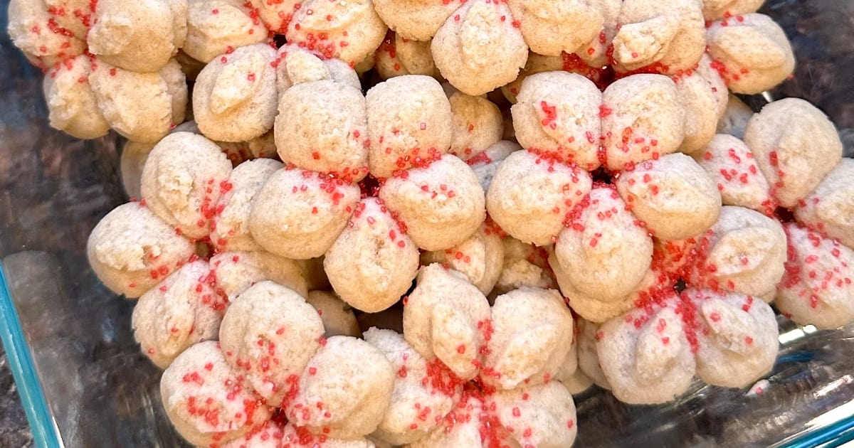 vegan-spritz-cookies-flowers