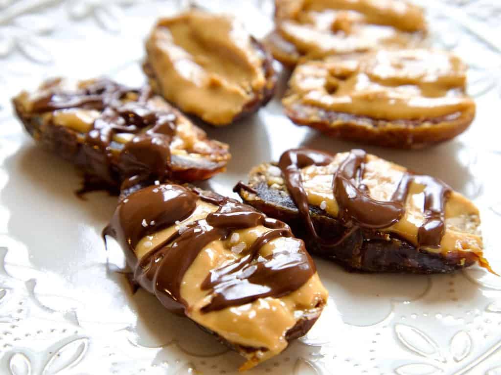 healthy-dates-chocolate-peanut-butter-snack