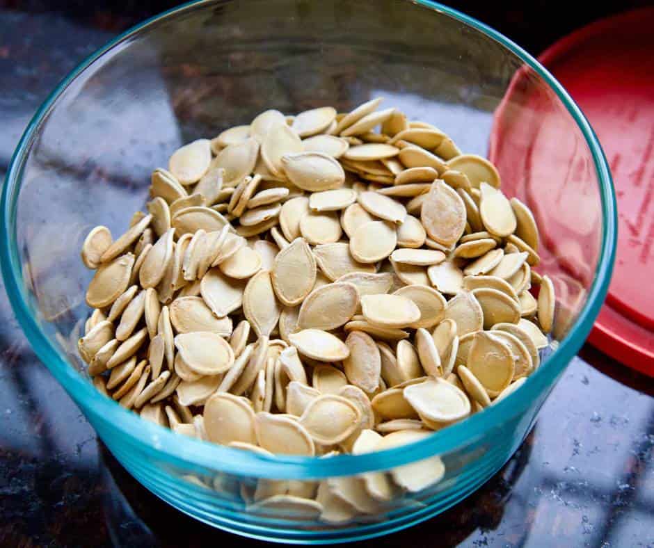 roasted-pumpkin-seeds-without-oil-glass-container