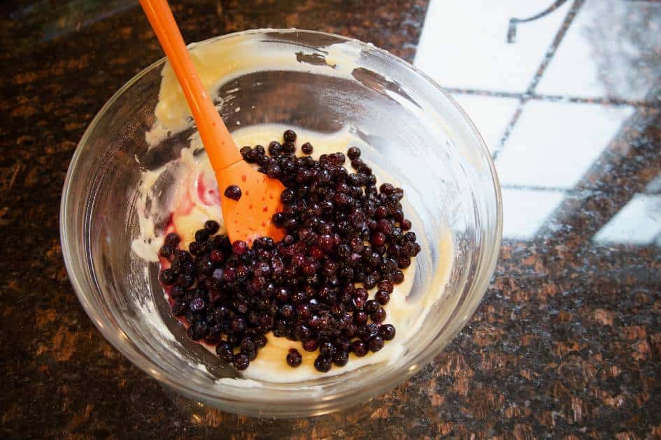 blueberries-dump-cake-batter
