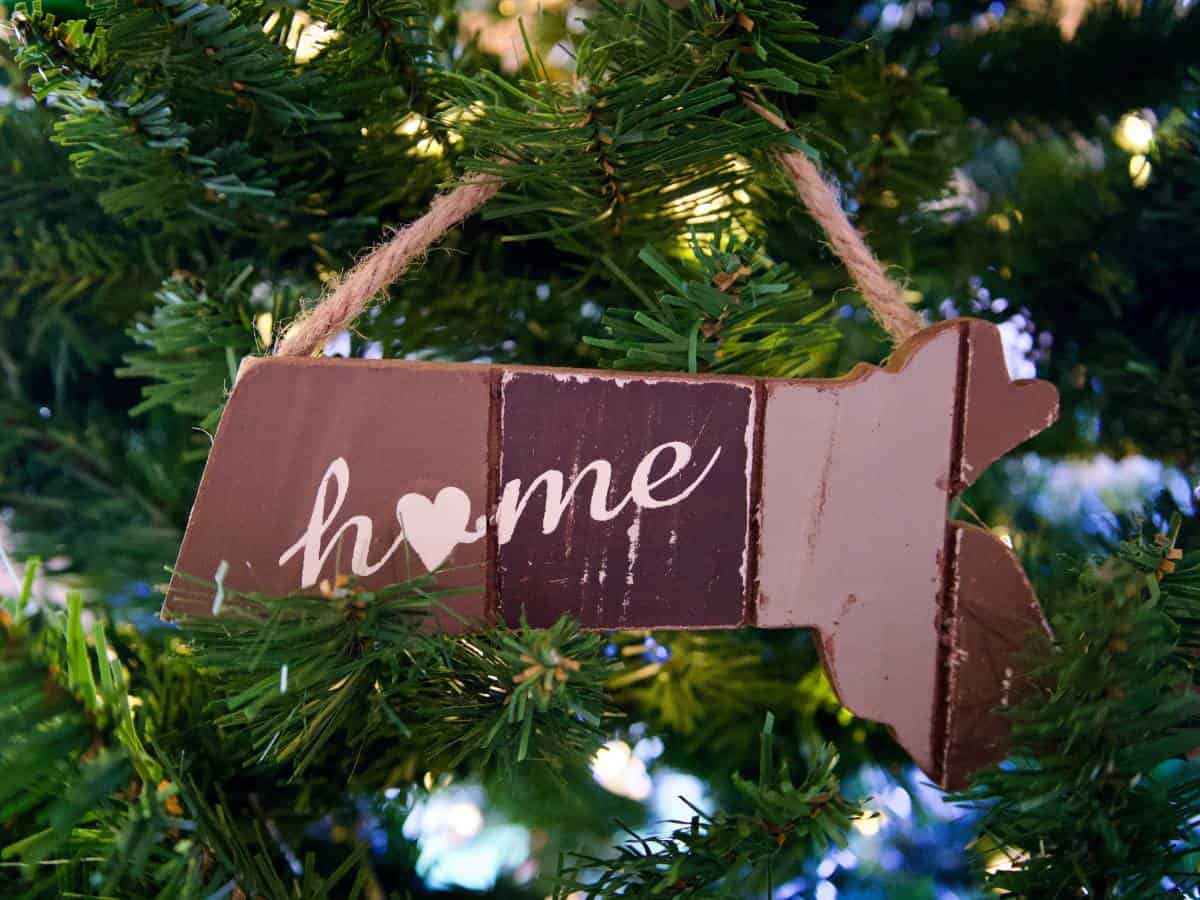 home cape cod christmas ornament