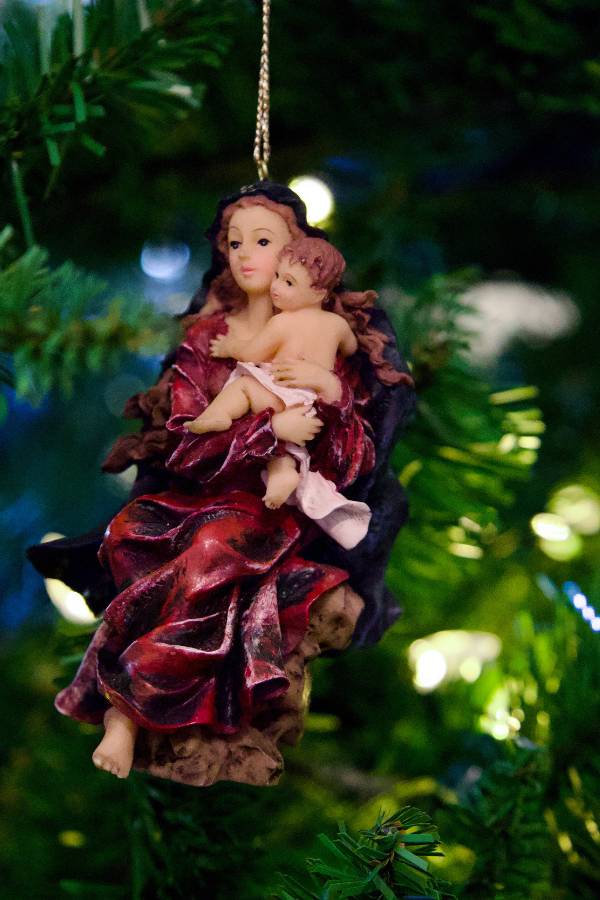 mother mary and baby jesus christmas ornament