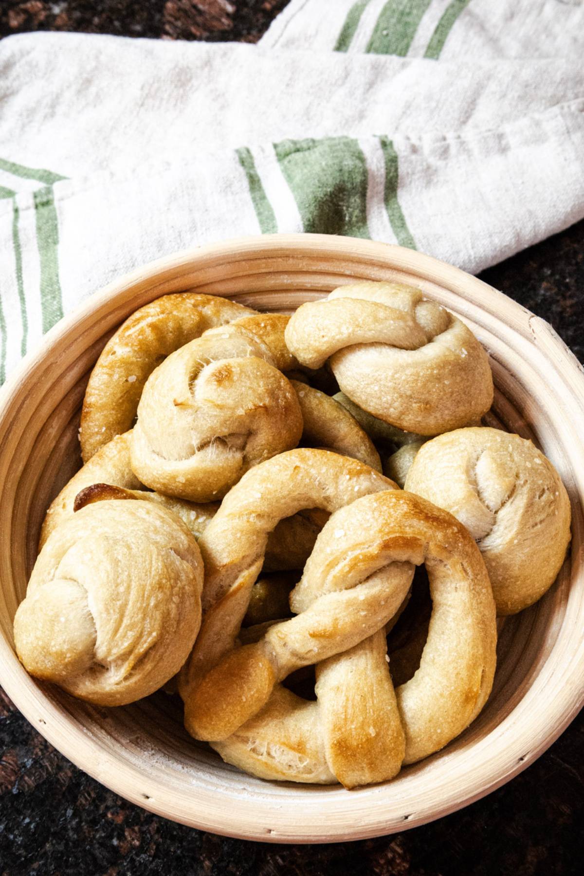 sourdough-pretzels-and-knots-in-a-bread-basket