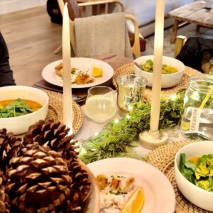 holiday-dining-table-with-candles-for-new-years