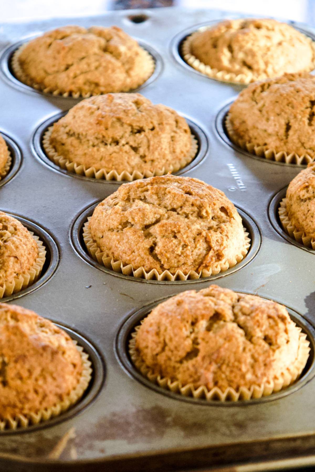 vegan-banana-bread-muffins-in-tin